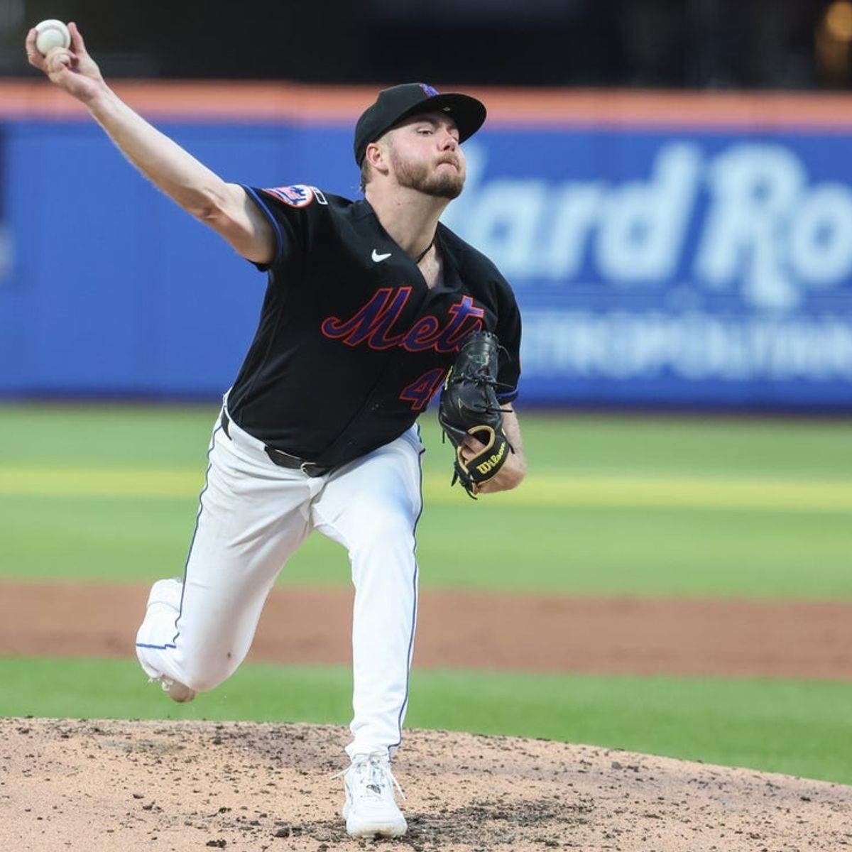 Deadspin | Mets score 5 runs in 8th to top Royals