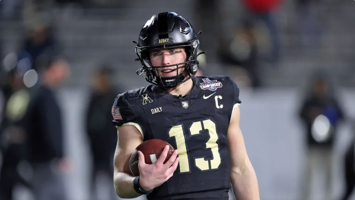 Stage Belongs to Army vs. Navy in College Football Finale Worthy of ...