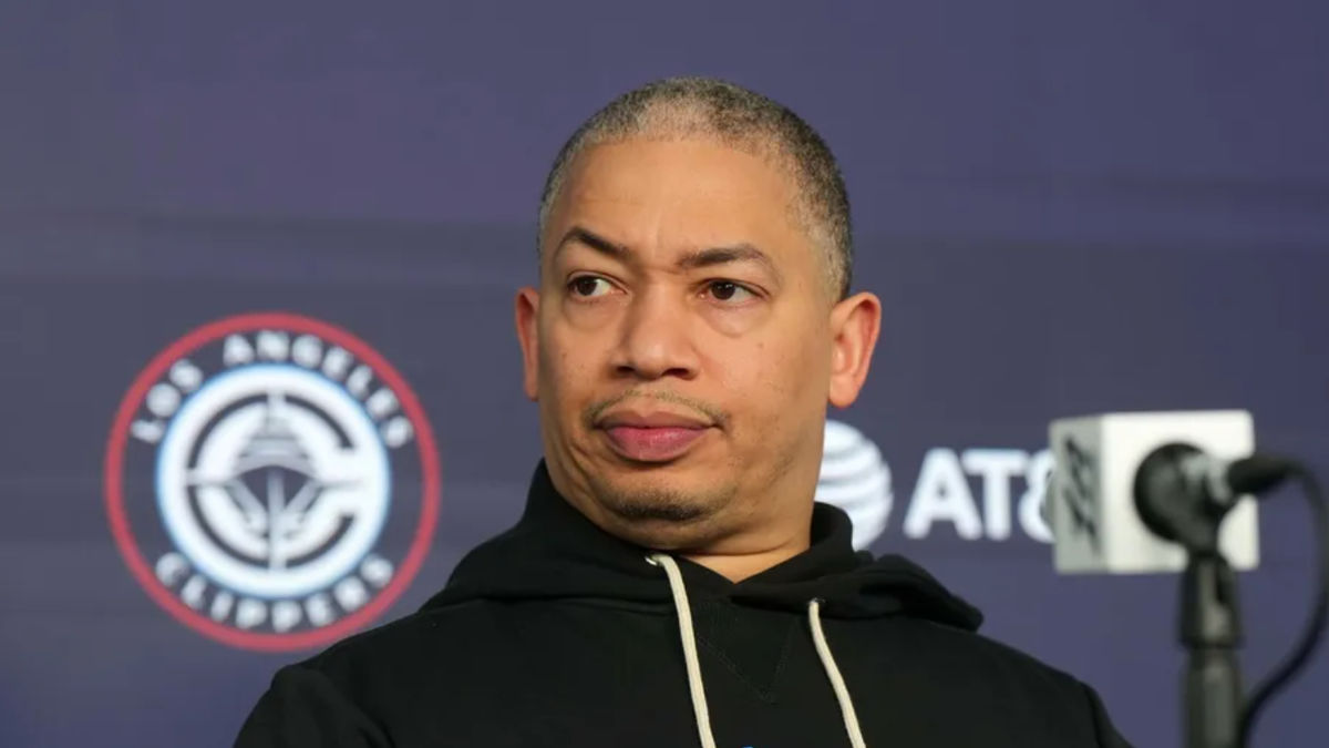 The Los Angeles Clippers Are Old, Overhyped, and Cursed | Deadspin.com