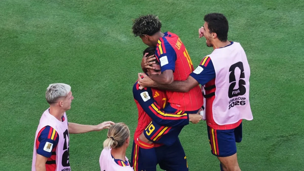 لماذا فازت إسبانيا بكأس العالم و5 فرق قد تمنعهم من التكرار؟