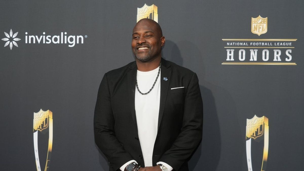 Ο πρώην παίκτης του NFL Marcellus Wiley βρίσκεται στη φυλακή με φόρτιση μπαταρίας στο σπίτι