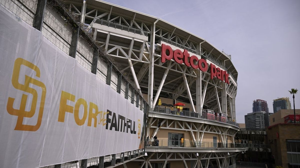  MLB owners unanimously approve Padres new ownership group 