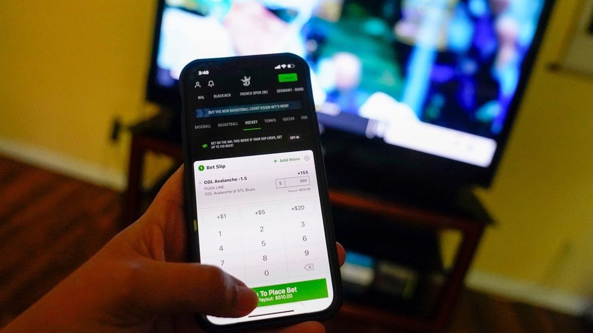  NFL announces partnerships with 3 sportsbooks 