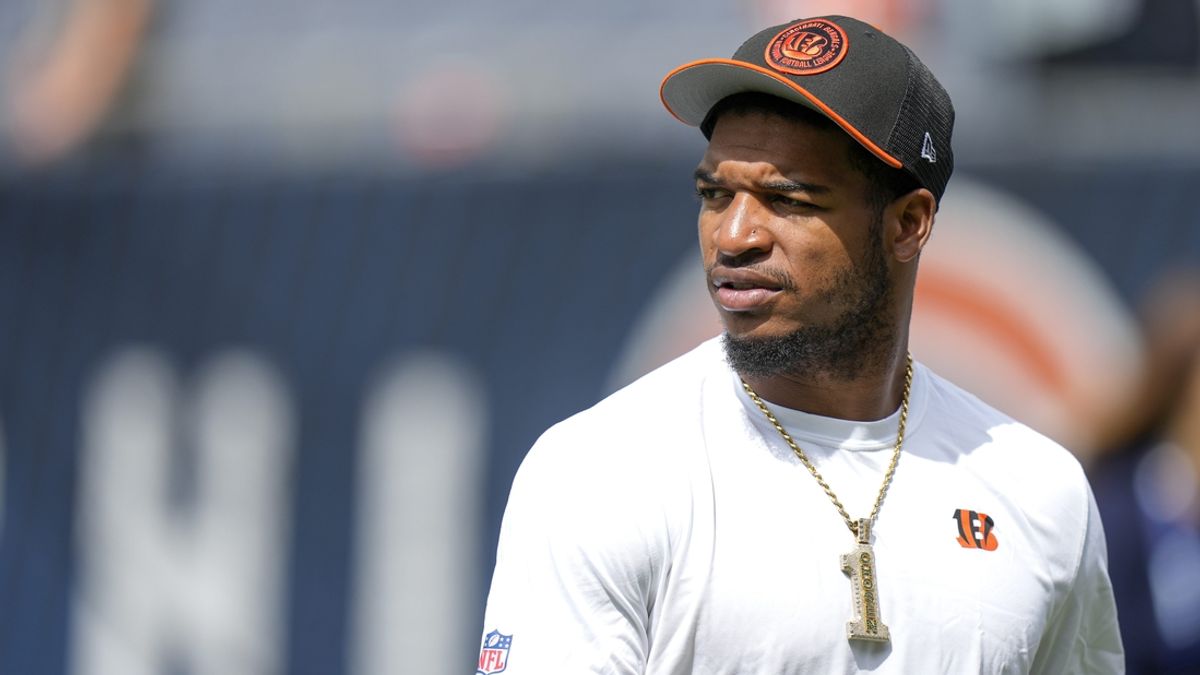 Deadspin | Bengals WR Ja'Marr Chase returns to practice