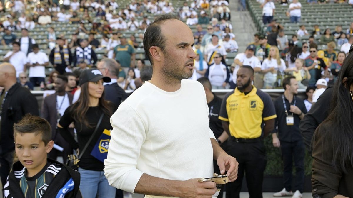  Landon Donovan blasts airline after World Cup travel fiasco 