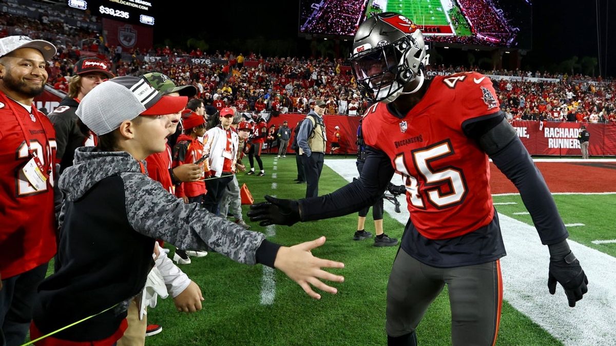 Report: New Orleans native Deion Jones to sign with Saints Report: New Orleans native Deion Jones to sign with Saints