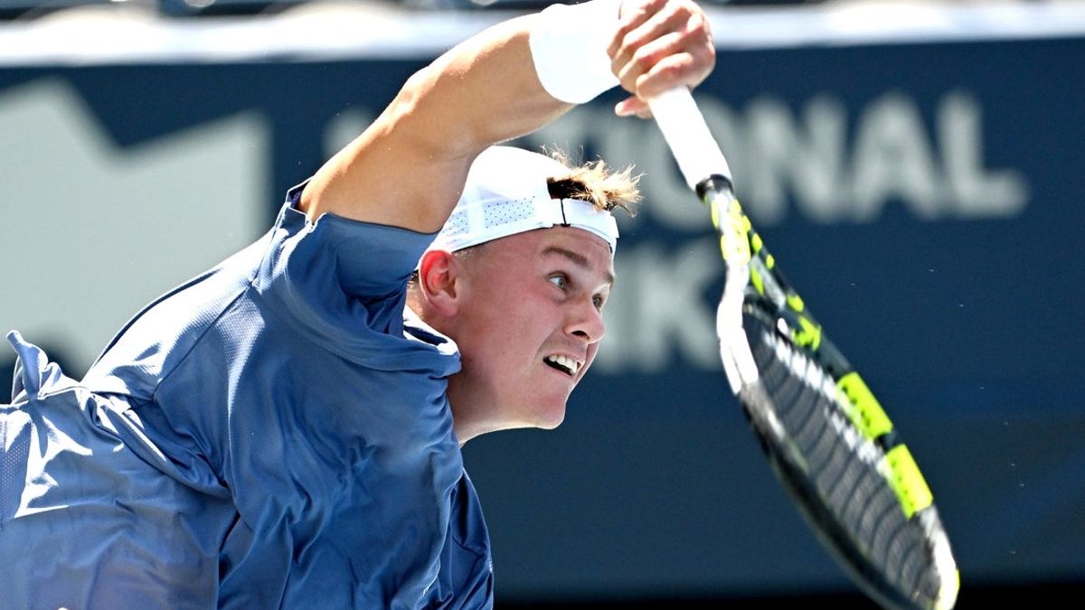 New Racket Holger Rune Deadspin | Holger Rune serves his way into next round in Toronto