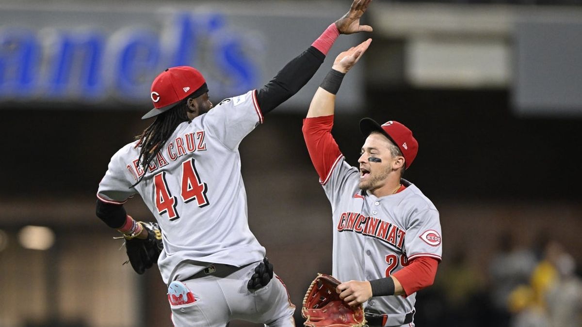 Jimmy Outlaw Reds Deadspin | 'Hungry' Reds in playoff chase going into road series ...