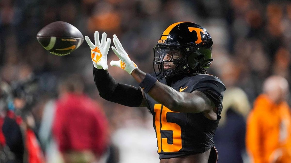  Tennessee S Edrees Farooq (knee) ruled out for season 