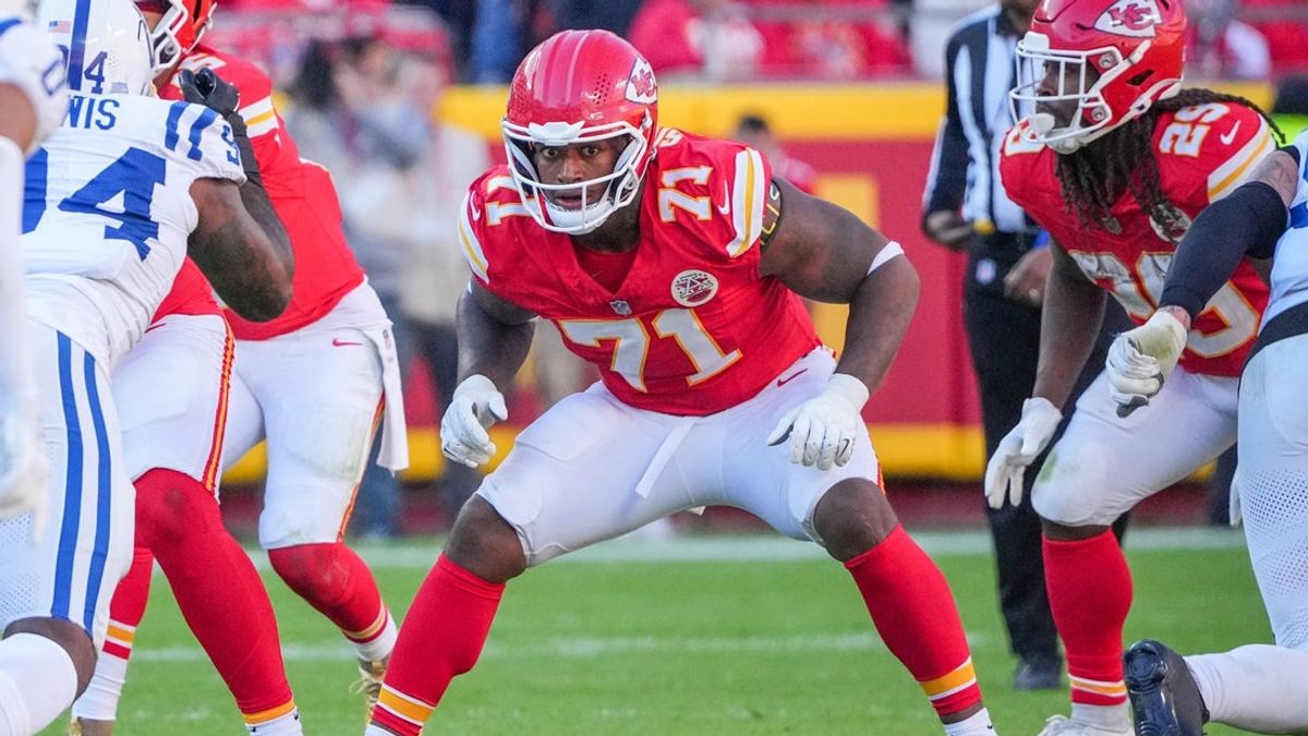 Chiefs placing LT Josh Simmons (back) on injured reserve Chiefs placing LT Josh Simmons (back) on injured reserve