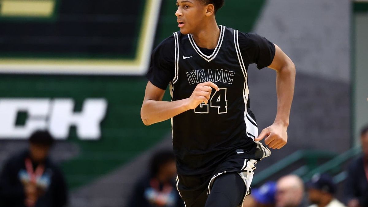 Ο στρατηλάτης πέντε αστέρων Marcus Spears Jr. ανακατατάσσεται στο 2026 και επιλέγει το Τέξας