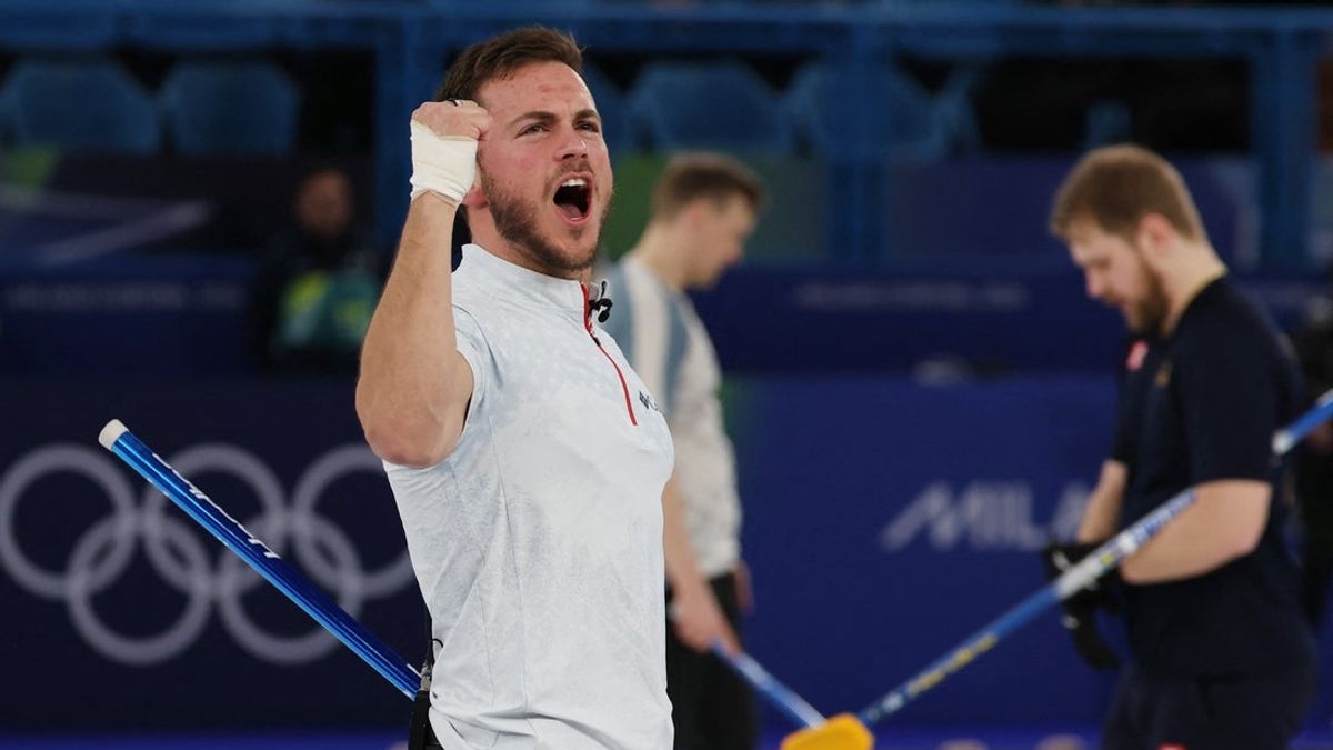 Deadspin | US curler Korey Dropkin thrills crowds at Milan Cortina Games