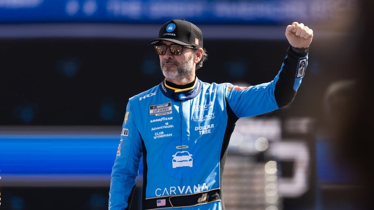 Deadspin | TNT adding Jimmie Johnson as NASCAR analyst