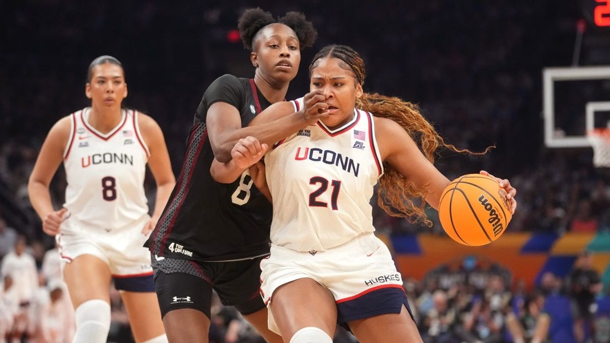  Sarah Strong, JuJu Watkins lead preseason AP All-American team 