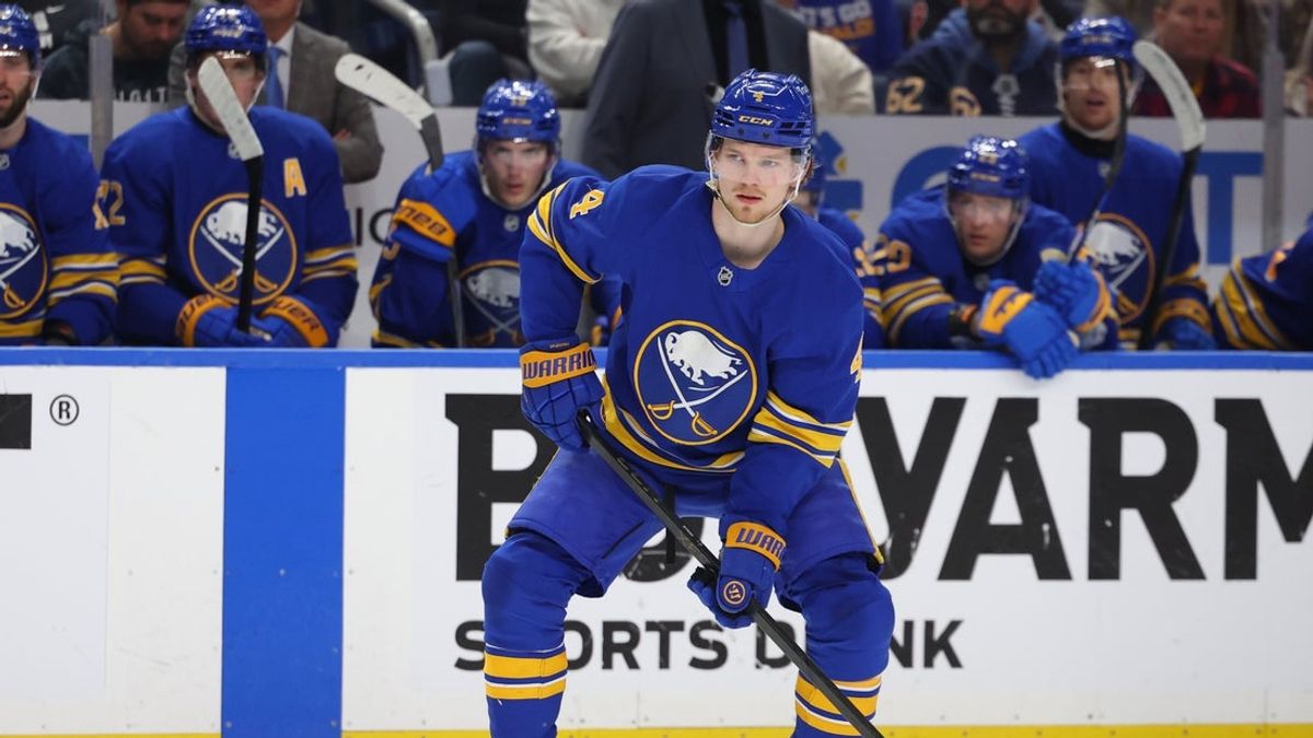 يتداول Blackhawks في المركز الرابع بشكل عام مع Sabers مقابل D Bowen Byram يتداول Blackhawks في المركز الرابع بشكل عام مع Sabers مقابل D Bowen Byram