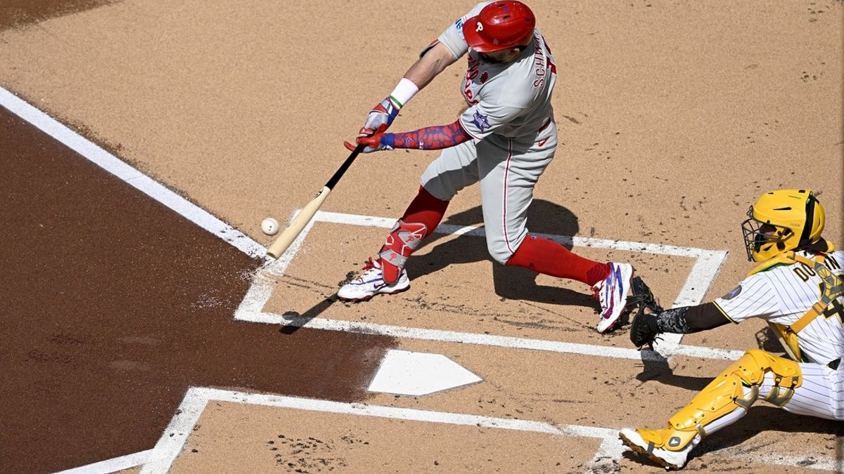 Strong pitching effort helps Phillies shutout Padres Strong pitching effort helps Phillies shutout Padres