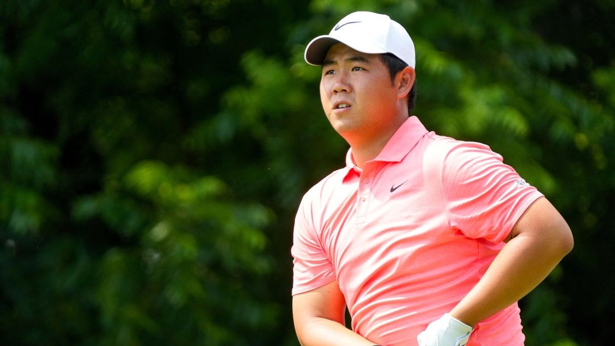 Deadspin | Tom Kim, J.J. Spaun among 6 co-leaders at Charles Schwab
