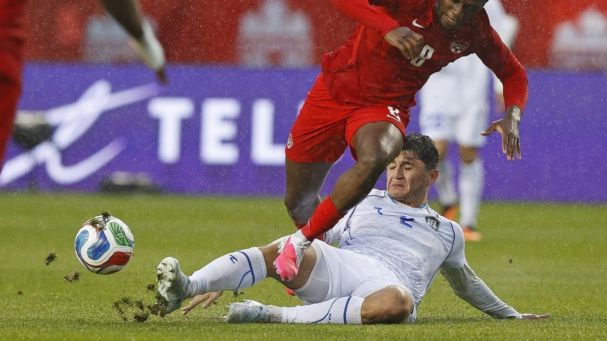  Report: Canadas Ismael Kone (fever) misses training session 