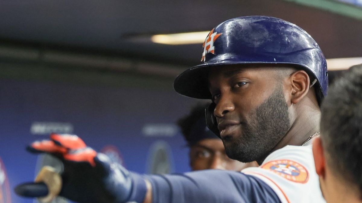 Deadspin | Yordan Alvarez doing damage as Astros go for sweep of A’s Deadspin | Yordan Alvarez doing damage as Astros go for sweep of A’s