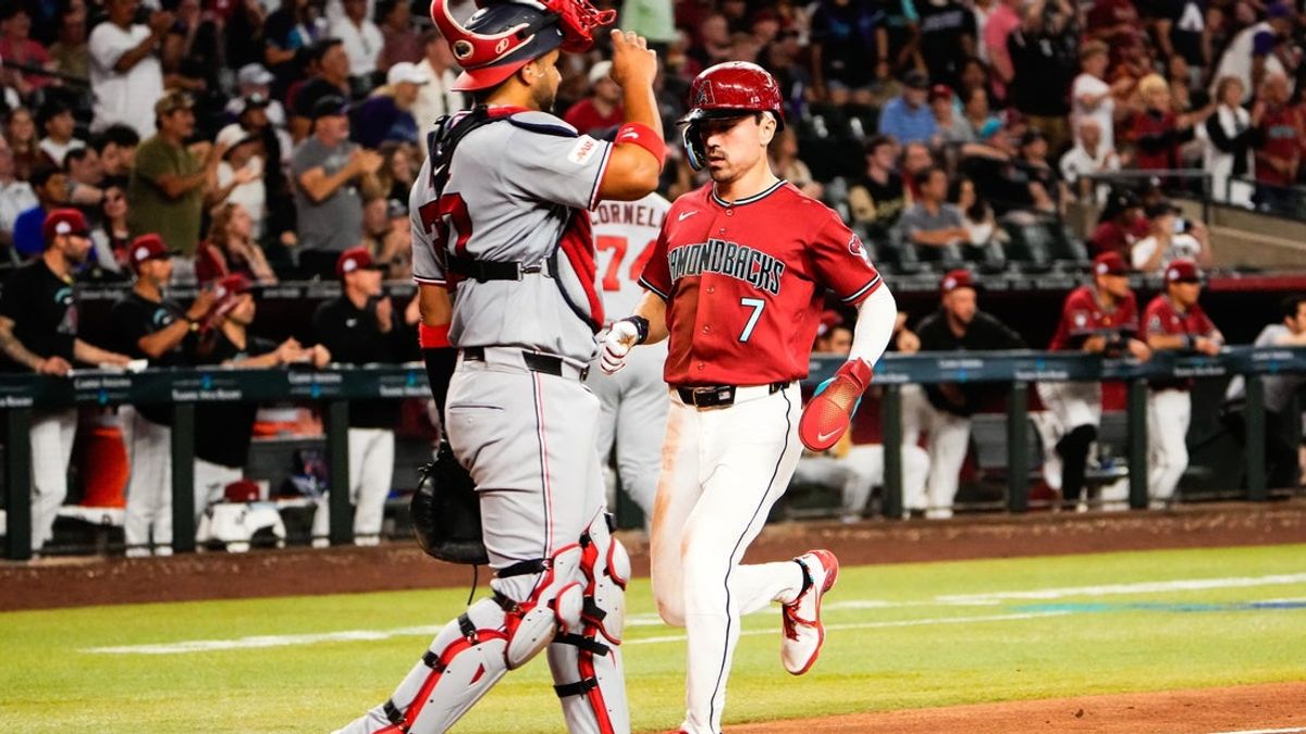 تستيقظ خفافيش Diamondbacks في الوقت المناسب لتجنب عملية الاجتياح ضد المواطنين تستيقظ خفافيش Diamondbacks في الوقت المناسب لتجنب عملية الاجتياح ضد المواطنين
