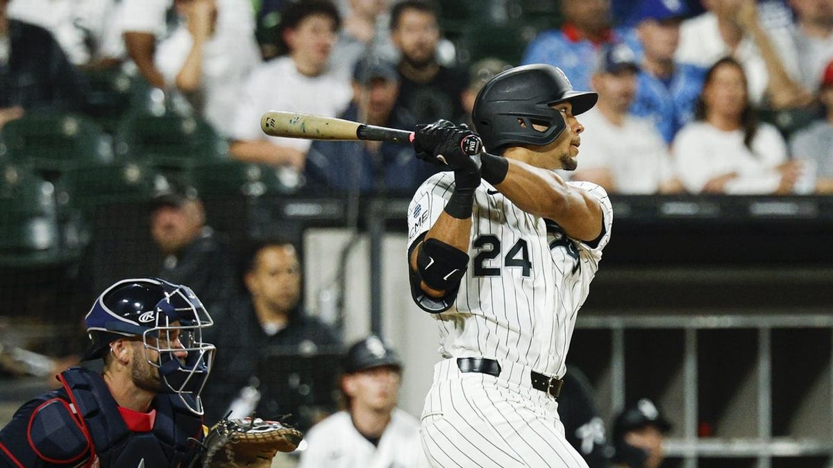 White Sox pursue long-delayed sweep of Braves White Sox pursue long-delayed sweep of Braves
