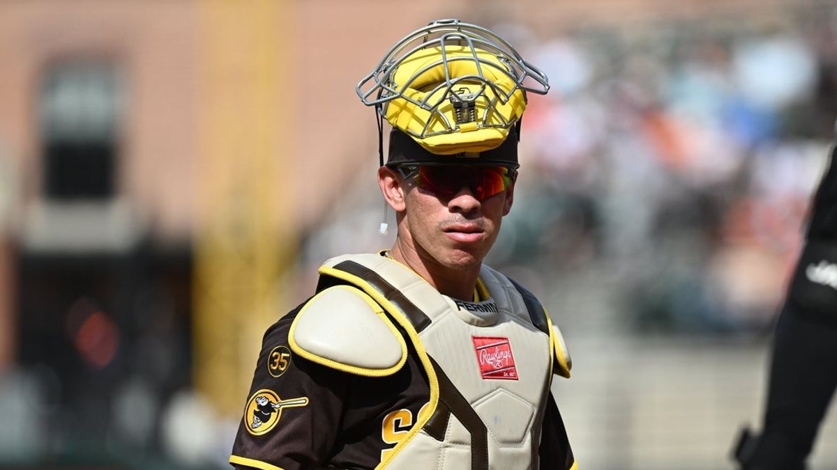  Padres place C Freddy Fermin on concussion IL 