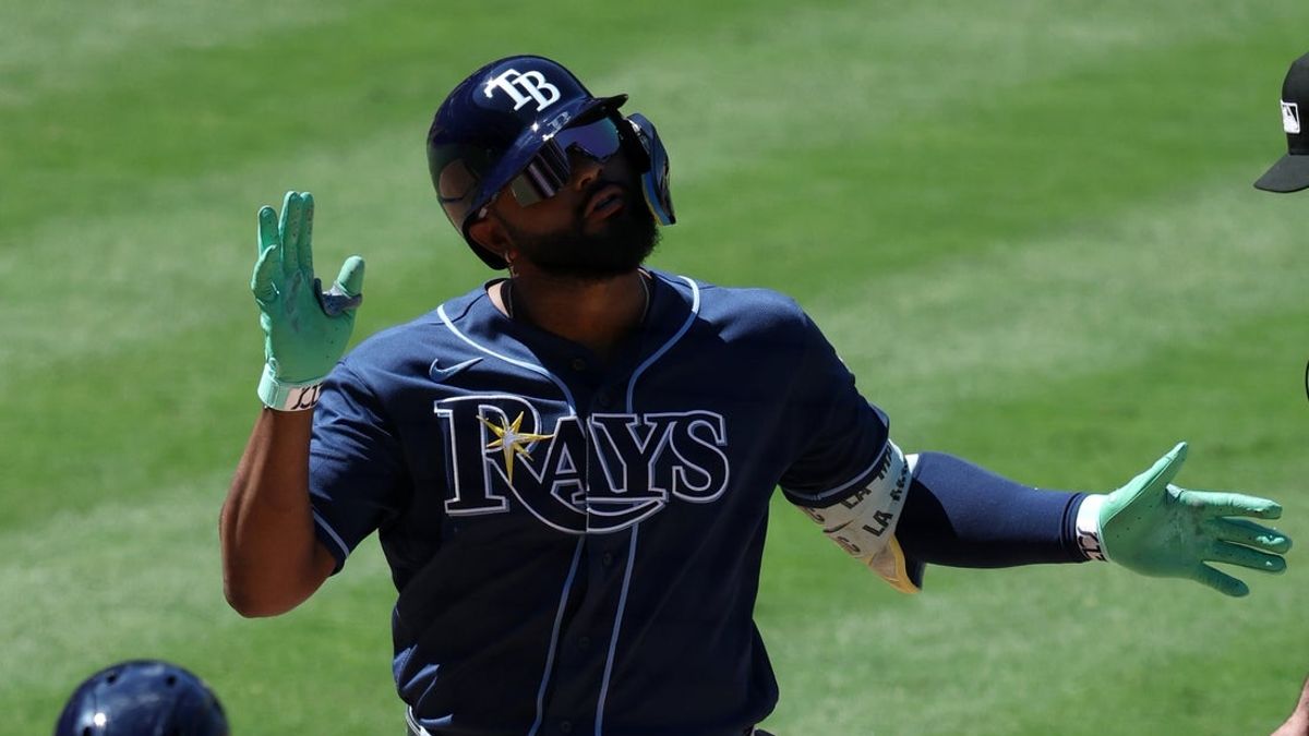 Deadspin | Rays avoid sweep with 5-run eighth vs. Angels