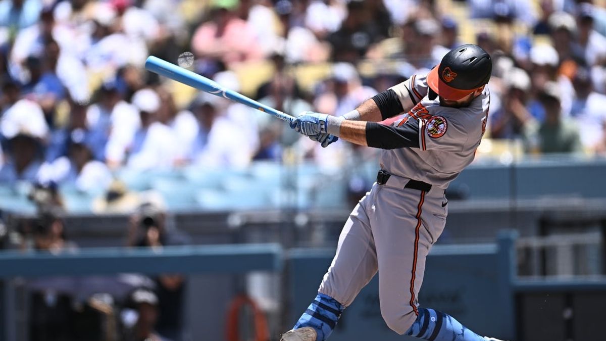 Deadspin | Dodgers suffer rare 2-game skid as Orioles roll
