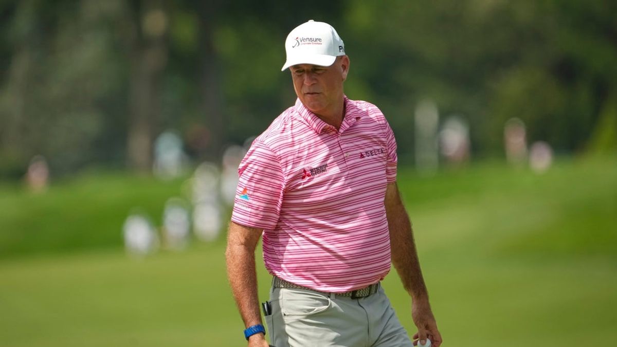 Stewart Cink, Charlie Wi share first-round lead at U.S. Senior Open Stewart Cink, Charlie Wi share first-round lead at U.S. Senior Open