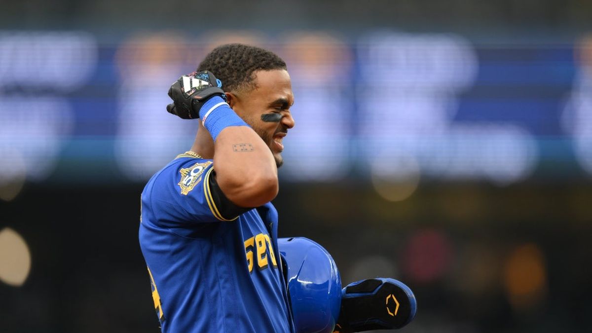 Οι Mariners CF Julio Rodriguez και Victor Robles αποχωρούν από το παιχνίδι με τραυματισμούς