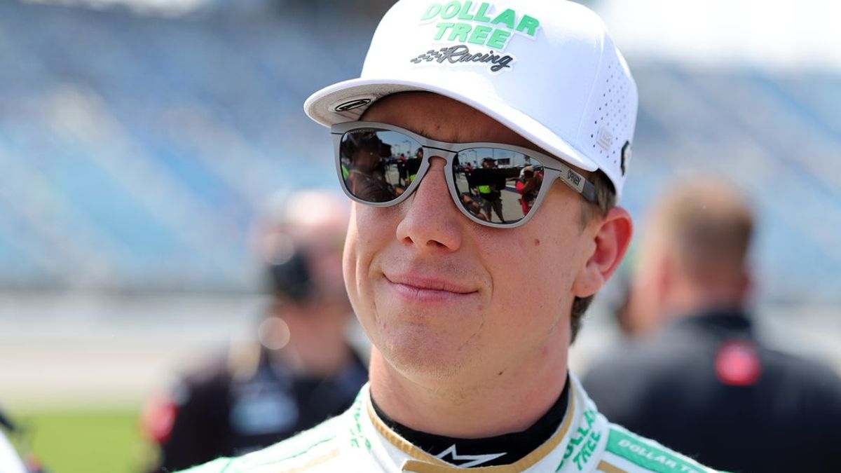 
            John Hunter Nemechek loses Legacy Motor Club seat
        