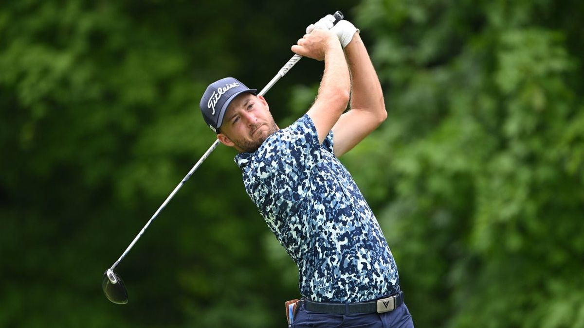 Ο Lee Hodges και ο Lucas Glover μοιράζονται ένα μικρό προβάδισμα στο John Deere Classic