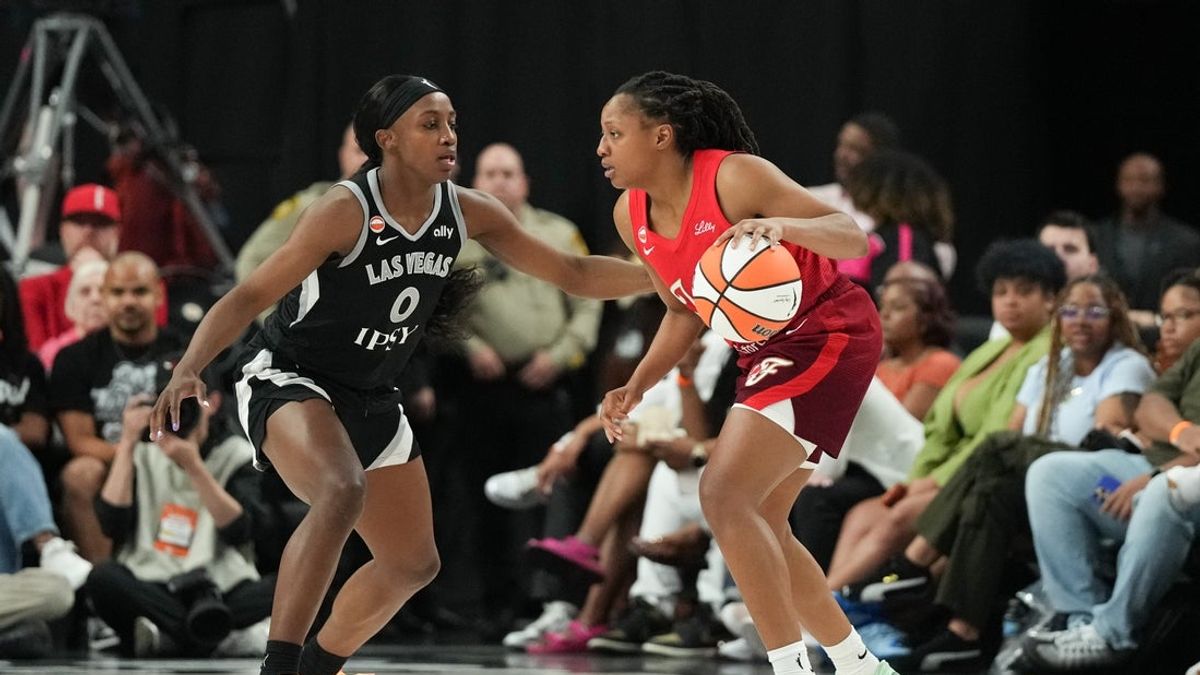 Η Kelsey Mitchell οδηγεί την Fever στην πρώτη νίκη της κανονικής περιόδου στους Aces