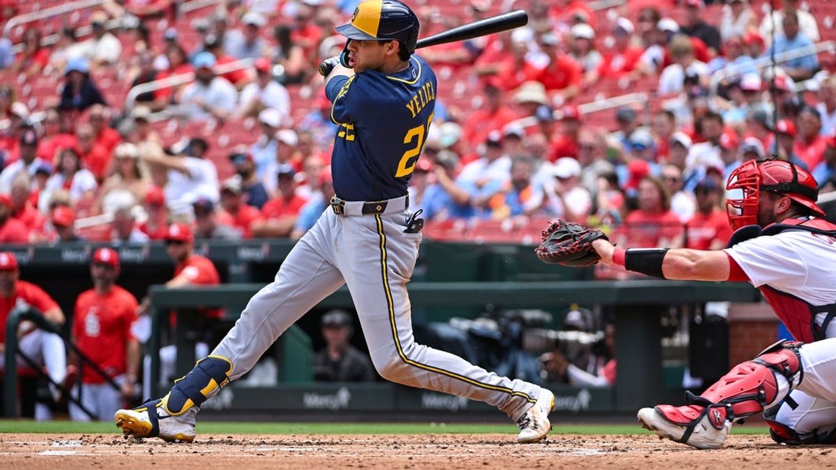 Ο Christian Yelich και ο Jacob Misiorowski τρέχουν τους Brewers πάνω από κάρτες στο Game 1