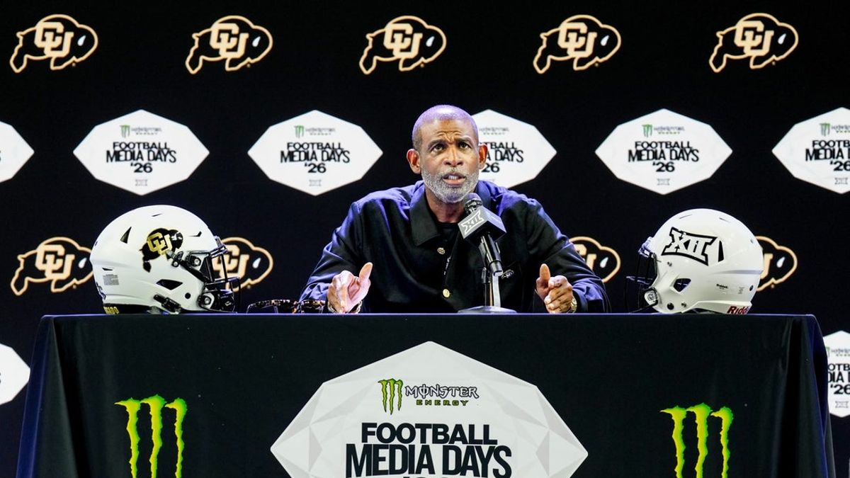 Ο Deion Sanders, Κολοράντο σε λειτουργία απόδειξης, αγκαλιάζει τους αμφισβητίες