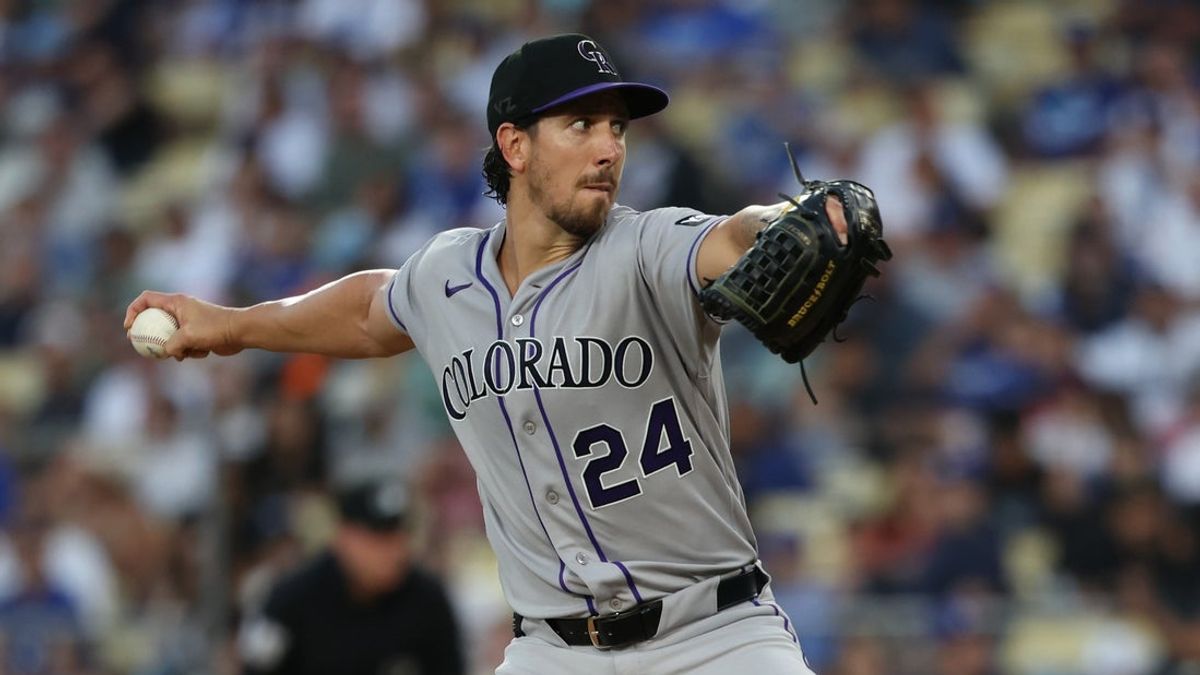 Infield errors lead to Dodgers’ downfall against Rockies