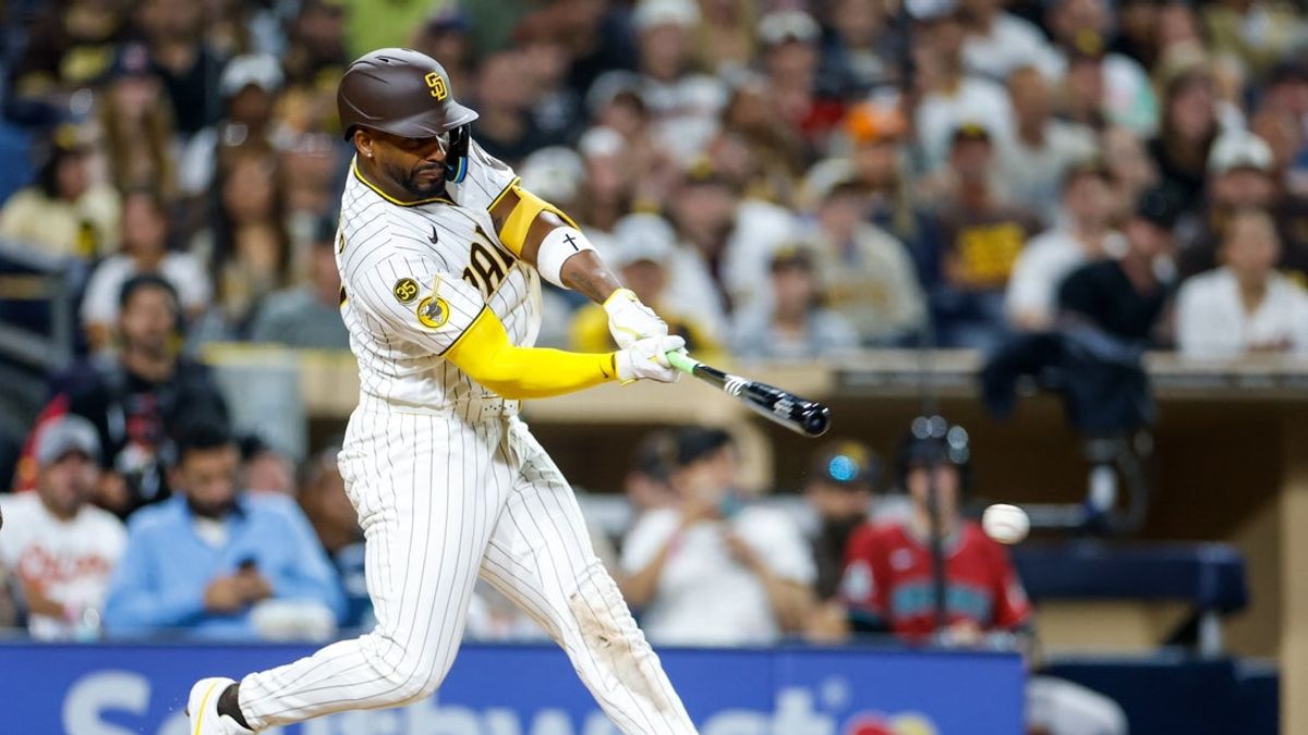 Οι Padres οδηγούν στους τελικούς εναντίον των D-backs με σπάνια επιθετική έκρηξη