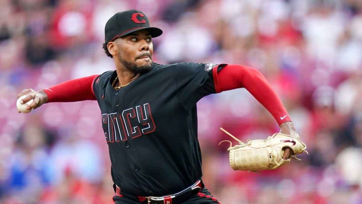 Οι Reds blank Cubs πίσω από τα 12 χτυπήματα του Hunter Greene