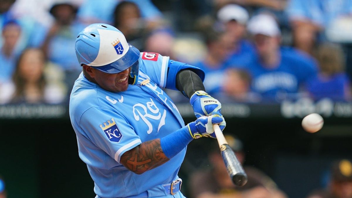Ο Salvador Perez πλησιάζει το ομαδικό ρεκόρ στη νίκη των Royals επί του Padres
