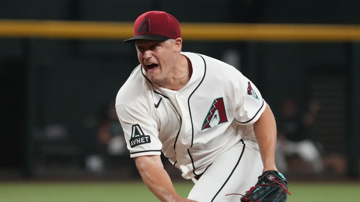  Blue Jays claim RHP Paul Sewald off waivers from D-backs 