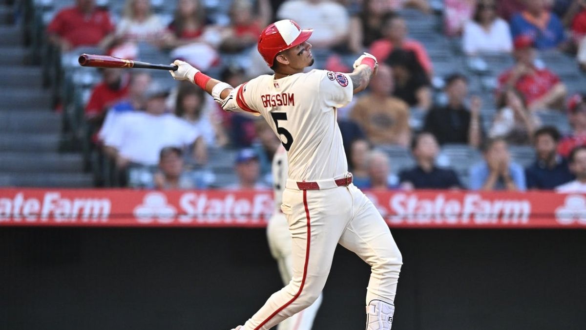  Astros 4-run small-ball rally in ninth inning sinks Angels 
