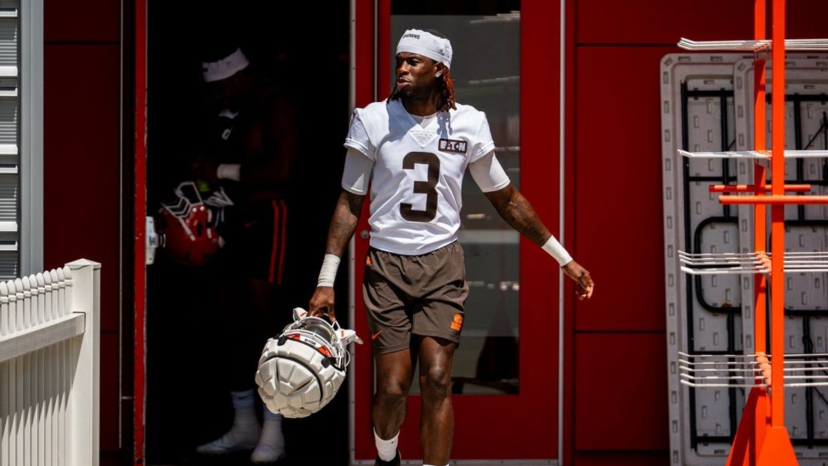 
            Browns WR Jerry Jeudy clarifies "4" reference in viral video
        