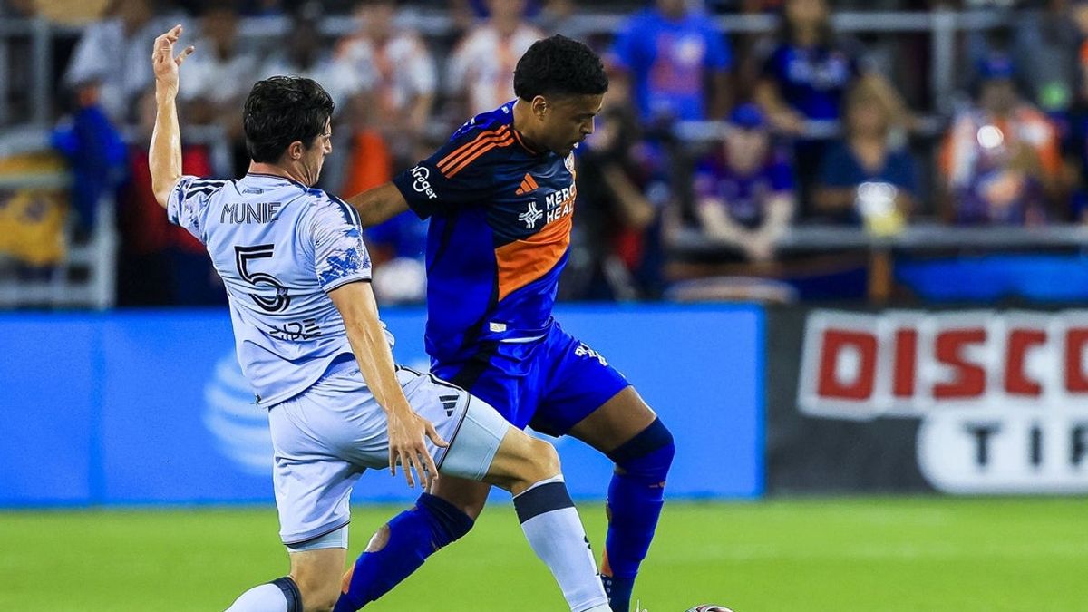 Evanders goal, 3 assists spark Cincinnati over Quakes Evanders goal, 3 assists spark Cincinnati over Quakes