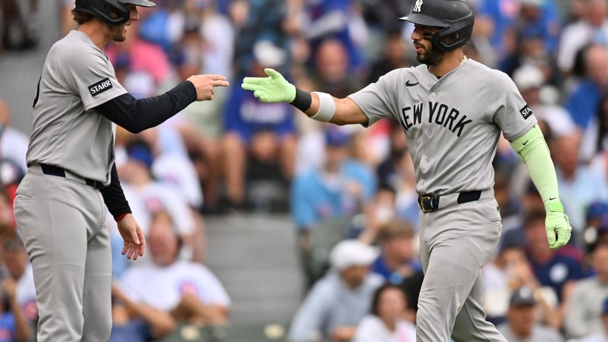 
            Yankees thwart Cubs' threats late to take series
        