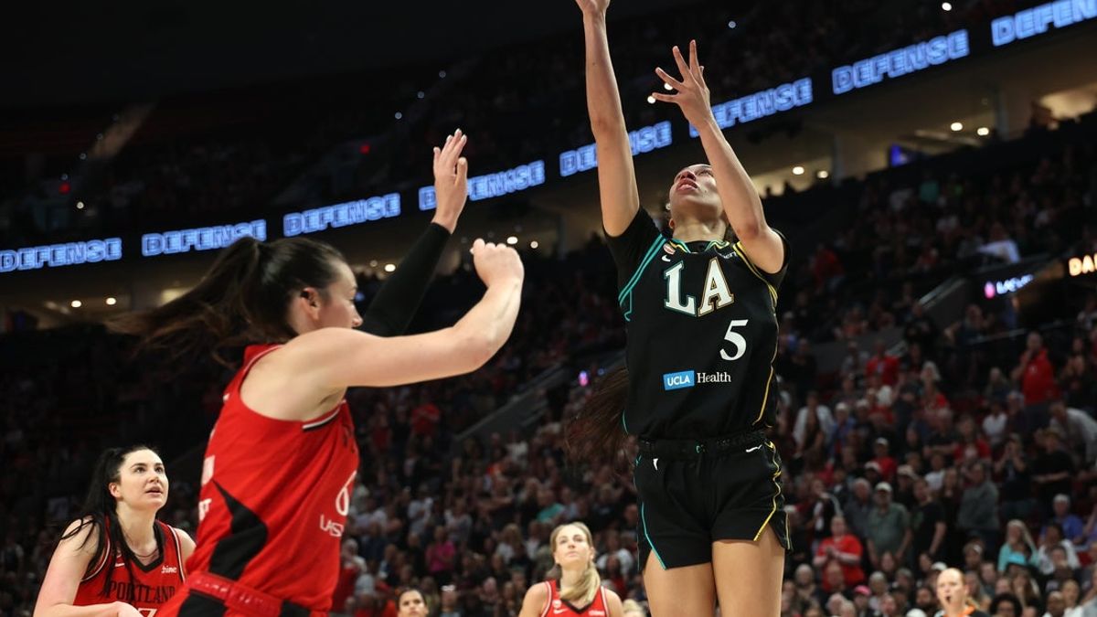 
            New-era Sparks snap 6-game skid with resilient road win over Fire
        