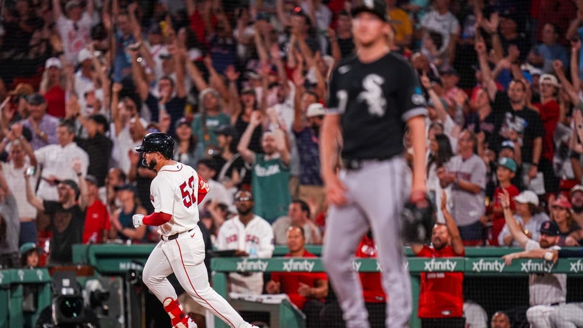  Red Soxs bats stay hot, overwhelm White Sox 