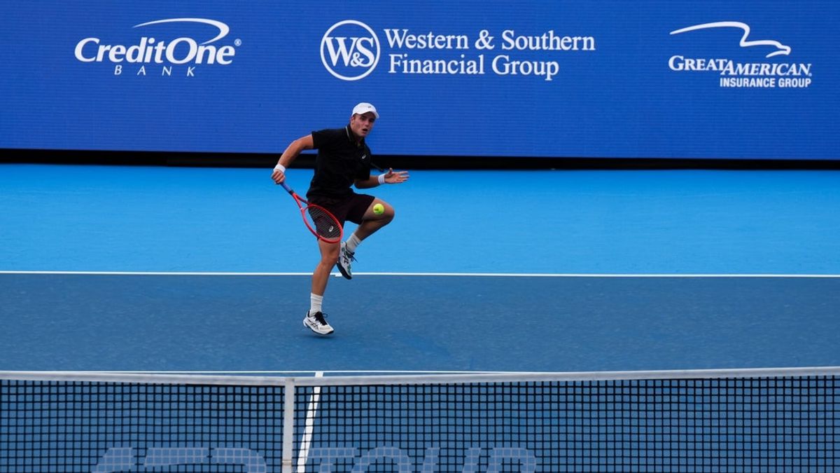 Arthur Fery pulls off quarterfinal comeback at Winston-Salem Open 