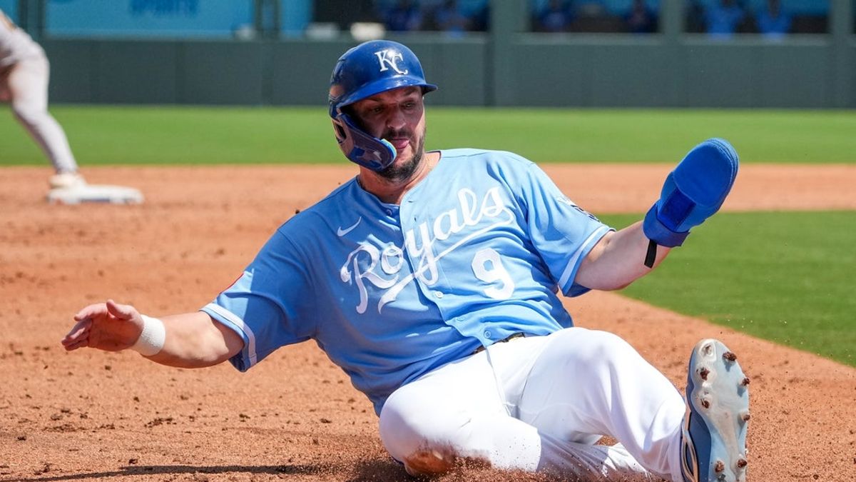 Royals polish off four-game sweep of Athletics Royals polish off four-game sweep of Athletics