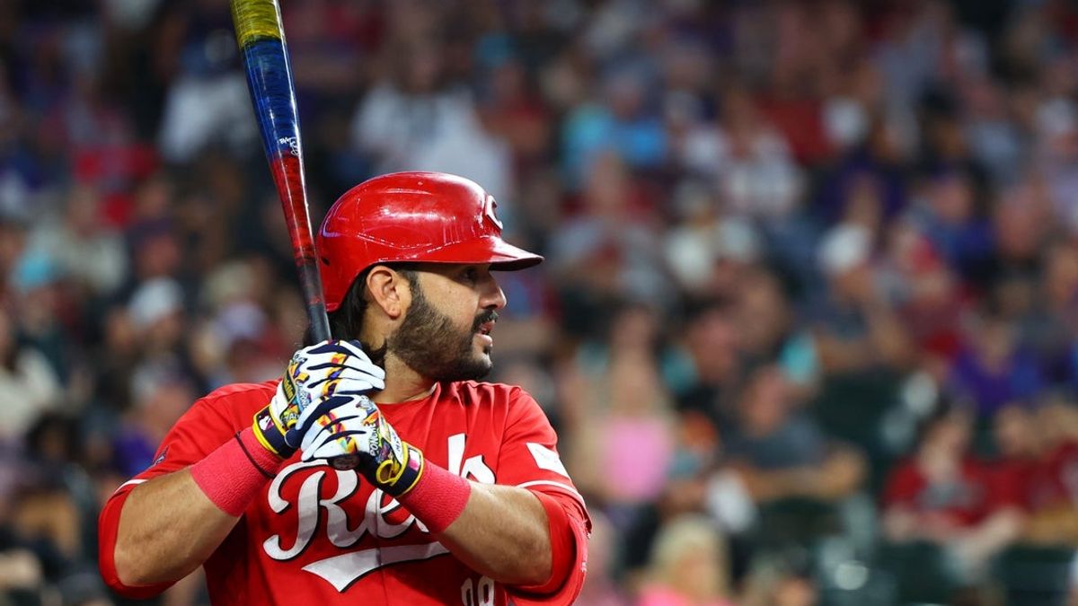  Reports: Reds Eugenio Suarez, TJ Friedl unclaimed on outright waivers 