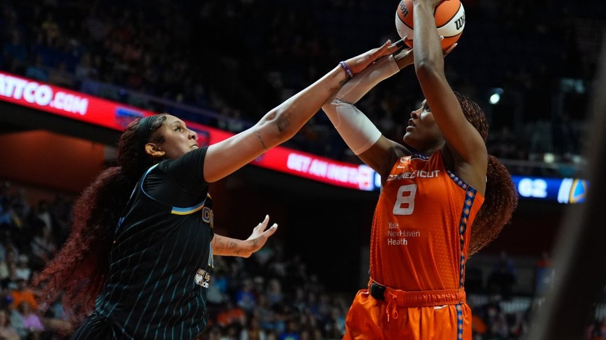  Aaliyah Edwards posts career-high 26 as Sun top Sky 